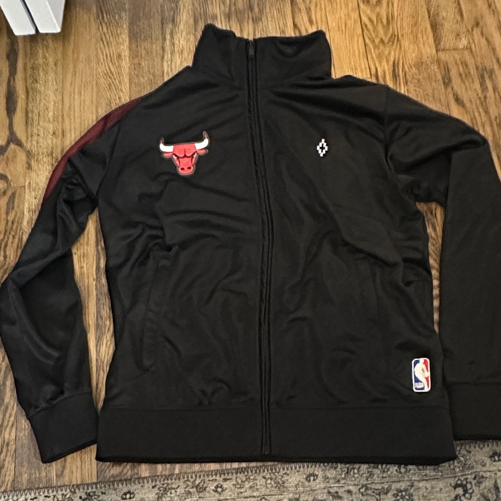 Luxury Black NBA Edition Chicago Bulls Zip-Up Jacket - Size Medium
